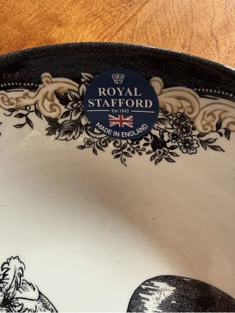 Royal Stafford Skeleton Man Woman Couple Skull Pasta Bowl 9” NWT Black White ENG